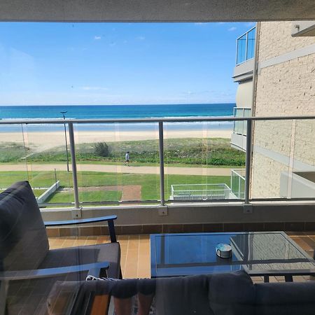 Pacific Surf Absolute Beachfront Apartments Gold Coast Kültér fotó