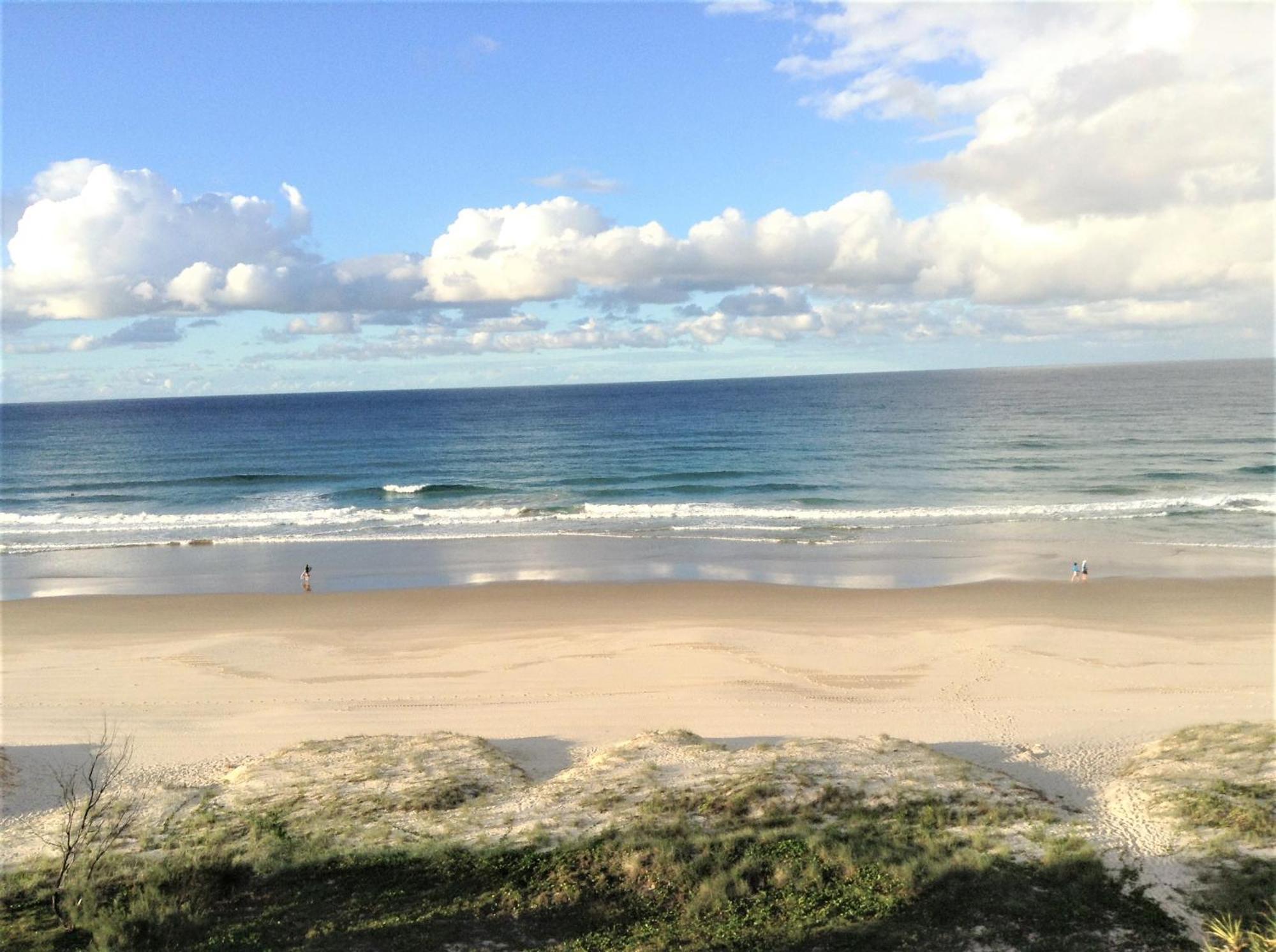 Pacific Surf Absolute Beachfront Apartments Gold Coast Kültér fotó