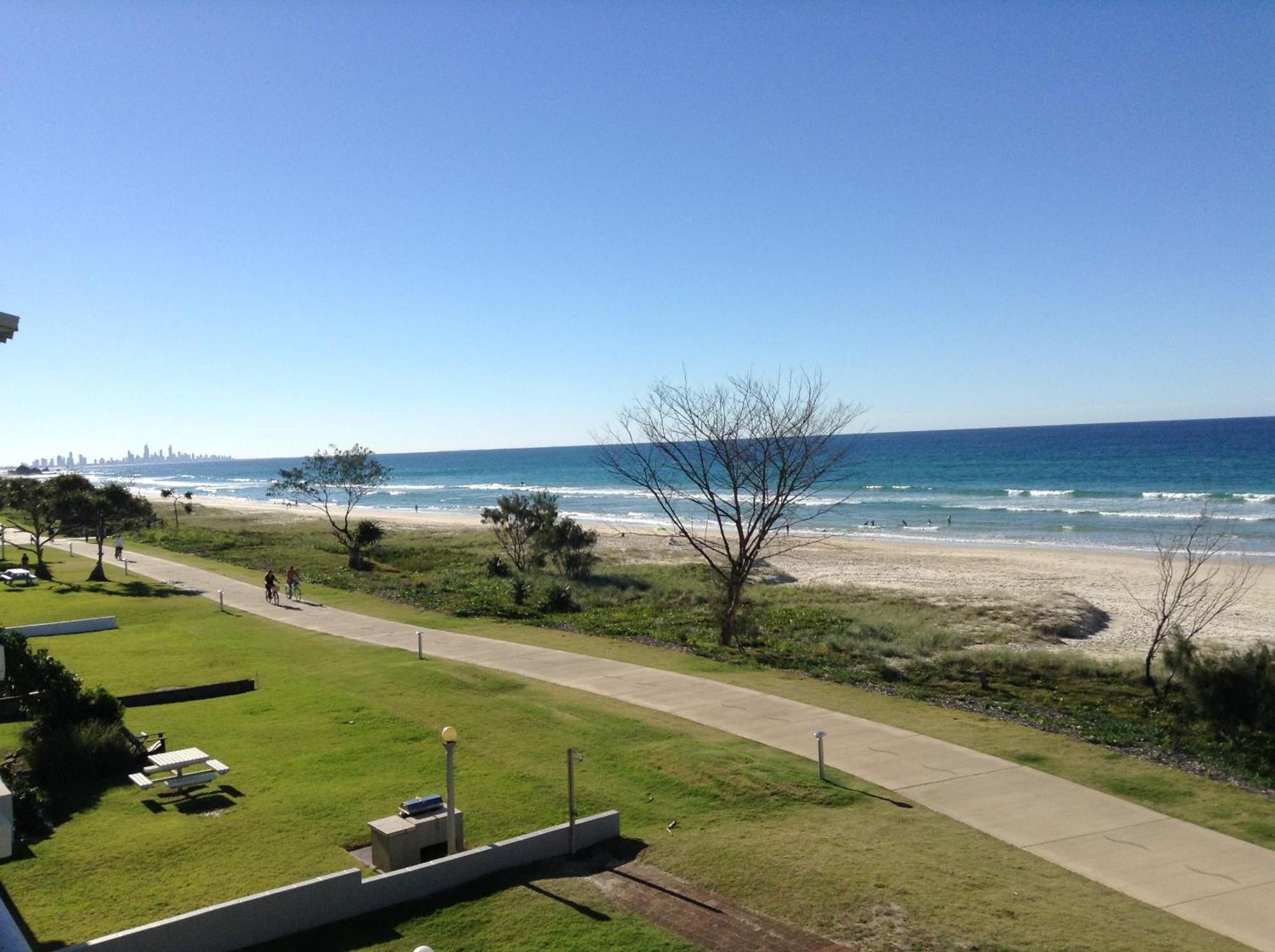 Pacific Surf Absolute Beachfront Apartments Gold Coast Kültér fotó