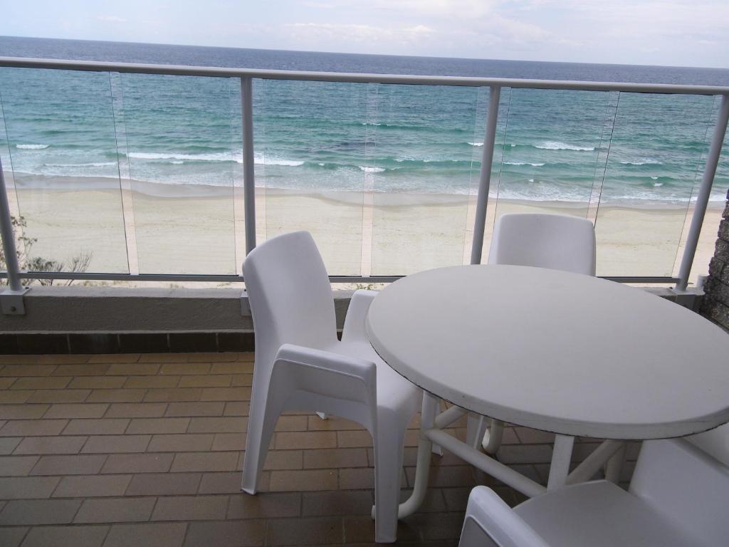 Pacific Surf Absolute Beachfront Apartments Gold Coast Kültér fotó