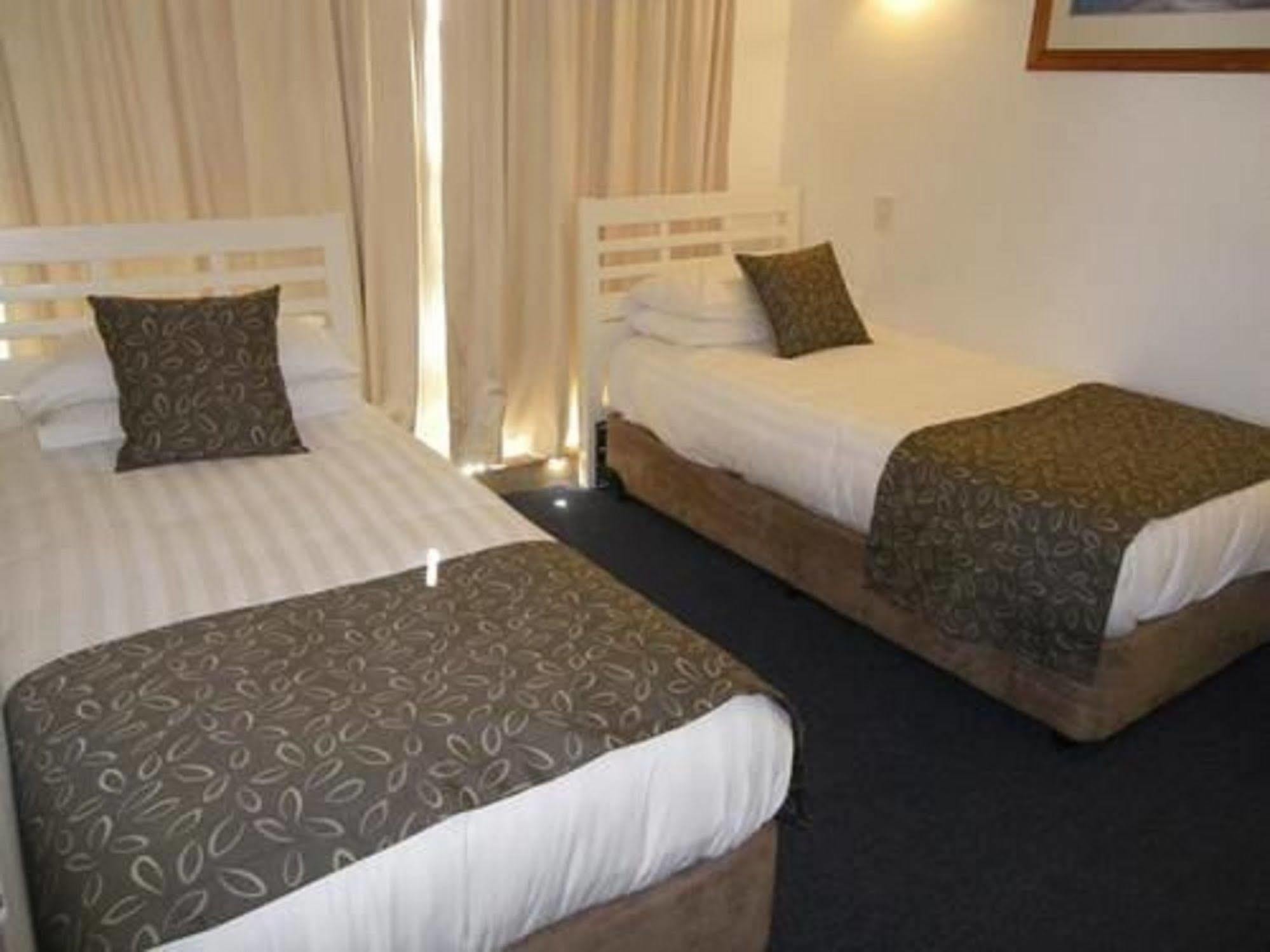Pacific Surf Absolute Beachfront Apartments Gold Coast Kültér fotó