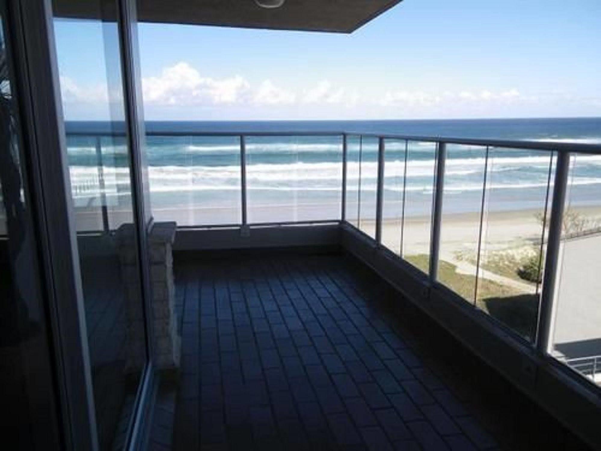 Pacific Surf Absolute Beachfront Apartments Gold Coast Kültér fotó