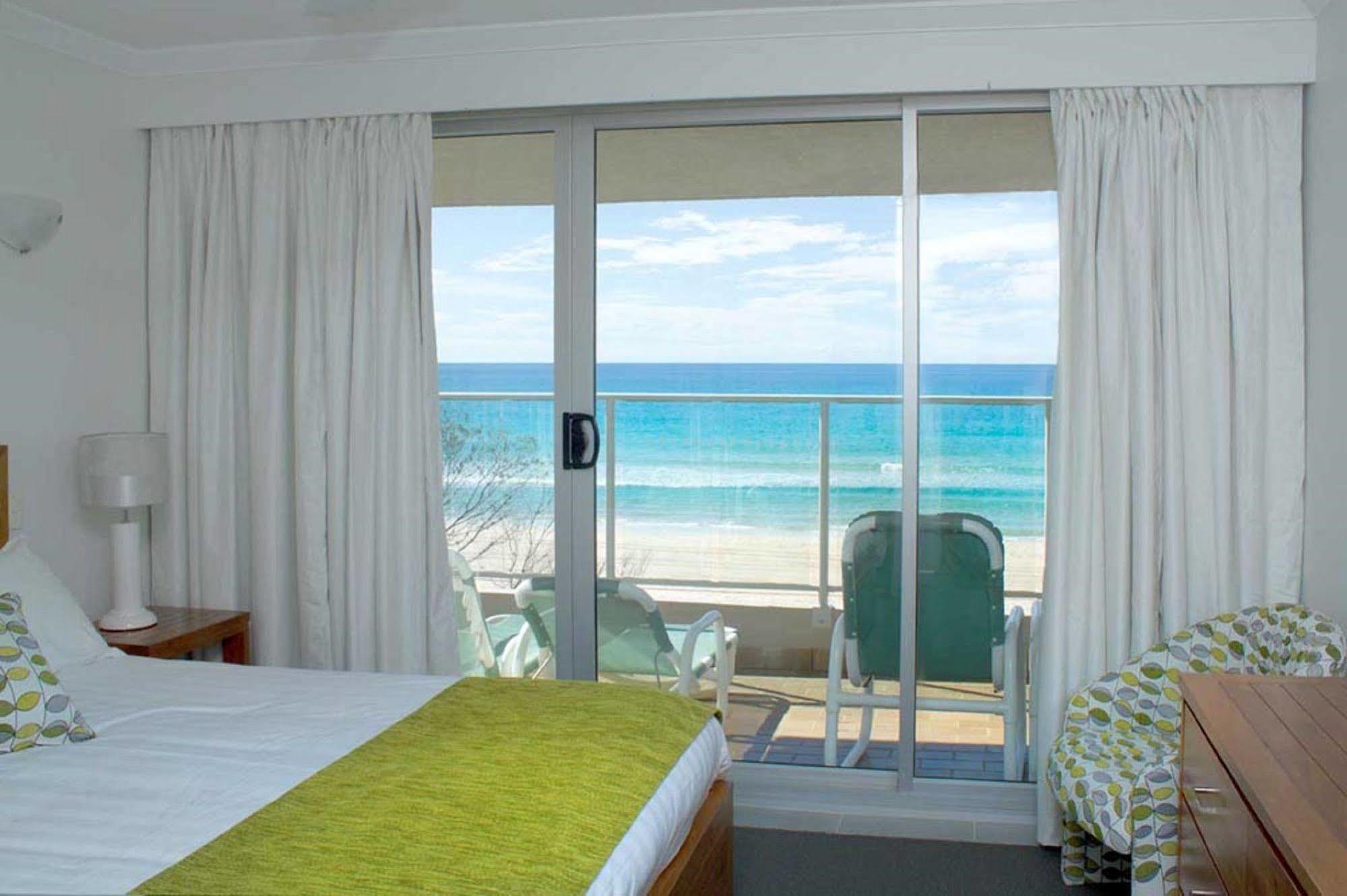 Pacific Surf Absolute Beachfront Apartments Gold Coast Kültér fotó