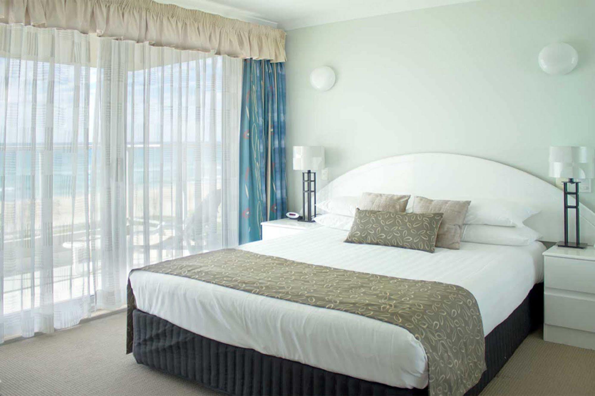 Pacific Surf Absolute Beachfront Apartments Gold Coast Kültér fotó